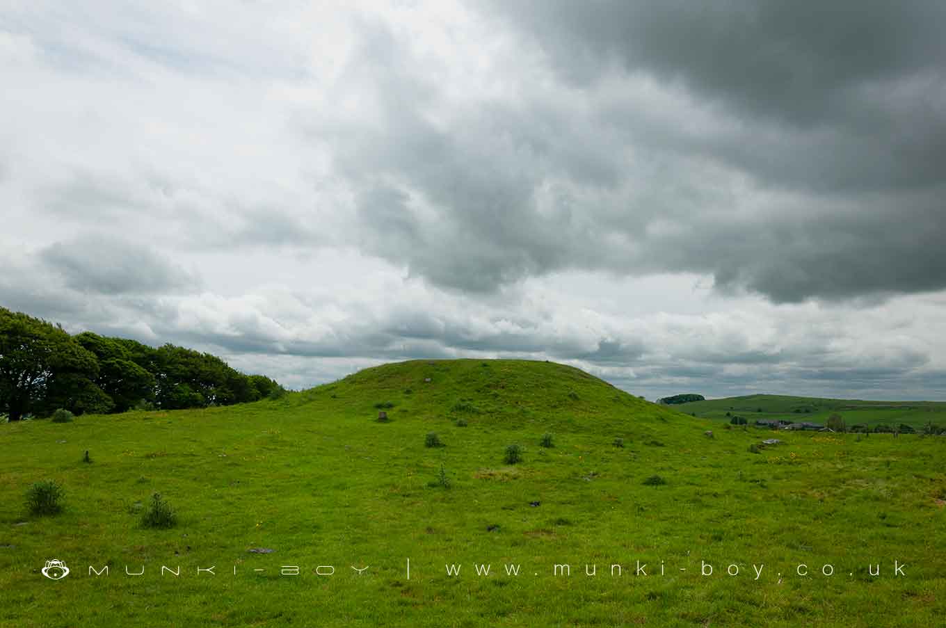 Gib Hill Oval Barrow and Bowl Barrow
