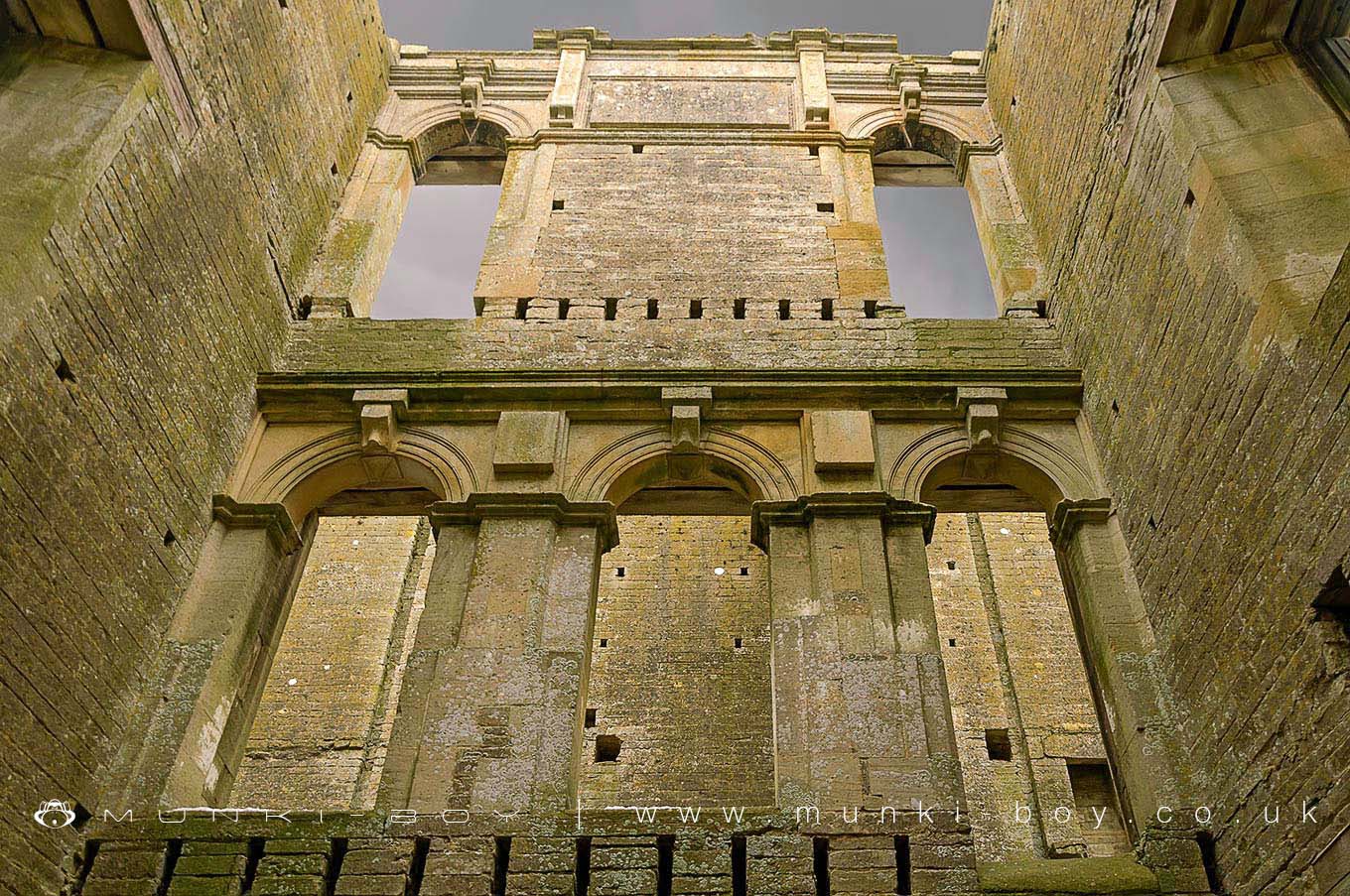 Lyveden New Bield