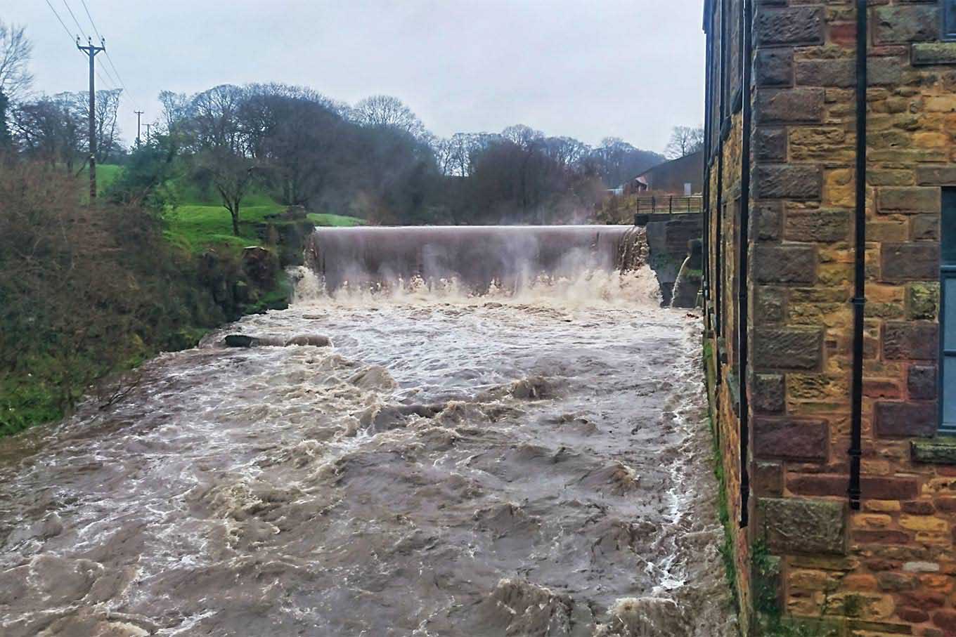 Roach Bridge Weir
