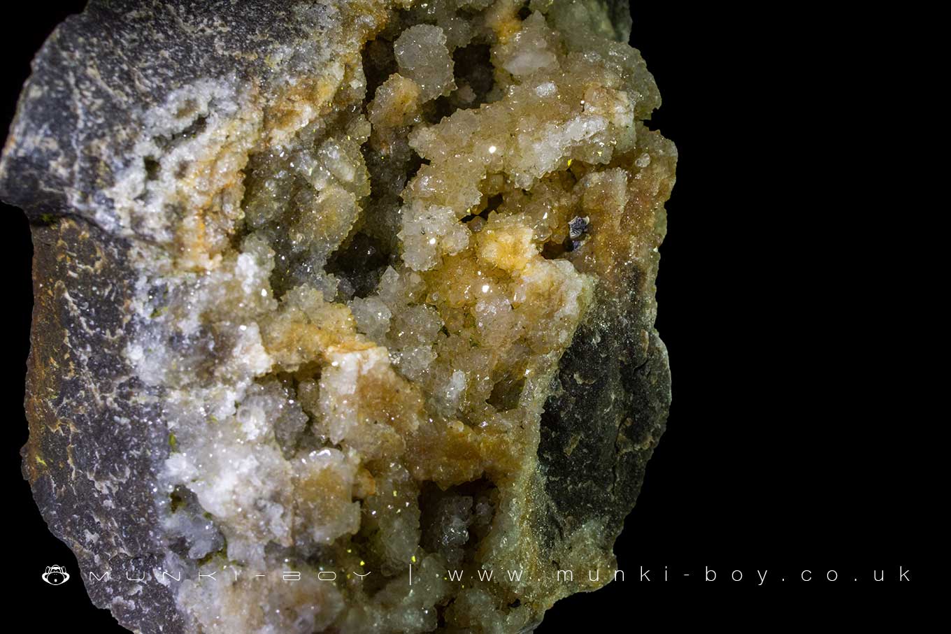 Tiny Fluorspar Crystals - Sykes Mine
Tiny Fluorspar Crystals - Sykes Mine
